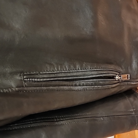 Husky Porsche Leather Jacket - Picture 4 of 6